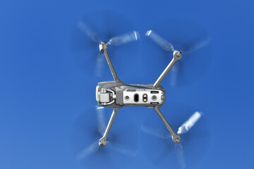 空撮専用の小型ドローン