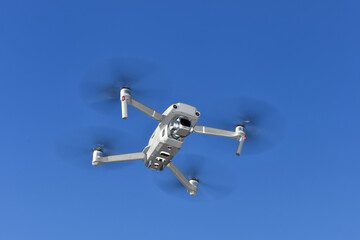 空撮専用の小型ドローン