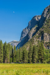 Yosemite National Park is in California’s Sierra Nevada mountains. It’s famed for its giant, ancient sequoia trees, and for Tunnel View, the iconic vista, Upper Yosemite Falls, Yosemite National Park