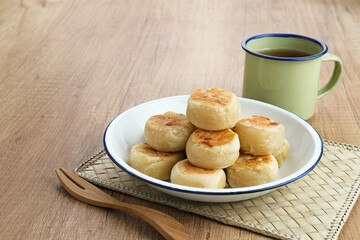 Bakpia, Bakpia Pathok is a typical Yogjakarta food made from a mixture of green beans and sugar, which is wrapped in flour then baked. 
