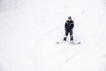 Fototapeta na wymiar view of snowboarding at ski slope