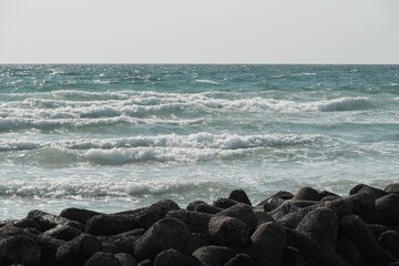 Fototapeta na wymiar 海の風景　消波ブロックと海