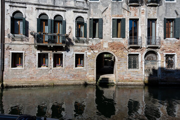 Fototapeta na wymiar panorama with architectures of the city of venice