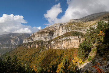 Trail GR11, ravine of Agüerri, western valleys, Pyrenean mountain range, province of Huesca, Aragon, Spain, europe