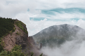 幻想的な山の風景
