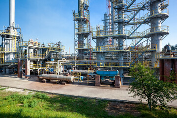 Obraz na płótnie Canvas Refinery oil and gas pipelines constructions. Industrial background