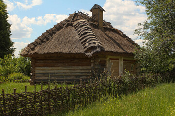 Fototapeta na wymiar historical Ukrainian house with tin