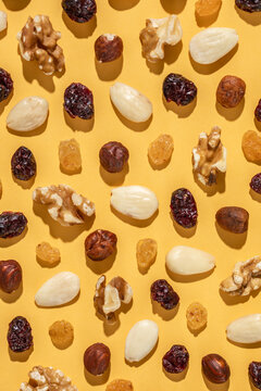 Seamless pattern of nuts and raisins