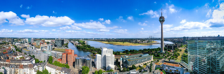Rhein in Düsseldorf, Deutschland