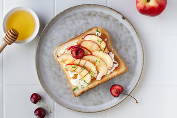 Raspberry and ricotta sandwich, top view