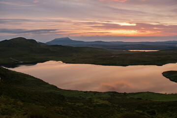 Panorama irlandese al tramonto