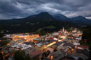 Fototapeta na wymiar Berchtesgaden bei Nacht