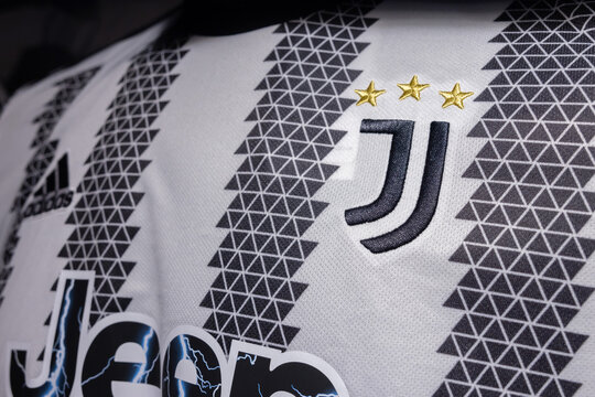 Juventus Logo on New Home Kit