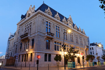 Obraz premium The town hall of Vincennes city, near Paris, France