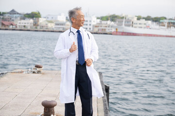 Fototapeta premium 島のドクター 離島 医者 先生