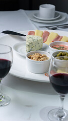 wine with nuts and side dishes