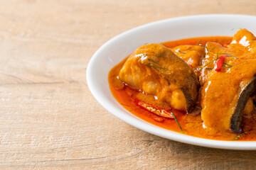 Redtail Catfish Fish in Dried Red Curry Sauce that called Choo Chee