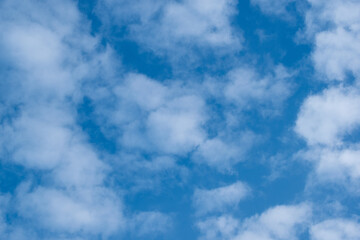 Obraz premium white clouds in the sky beautiful natural scenery