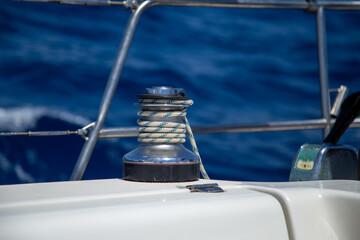Obraz premium Seilwinde Winsch Segelschiff Segelboot Takelage