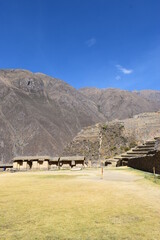 świeta dolina inków, ruiny Ollantaytambo, Peru, Inkowie,  - 517843239