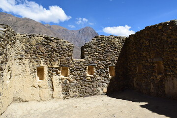 świeta dolina inków, ruiny Ollantaytambo, Peru, Inkowie,  - 517843285