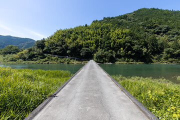 浅尾（あそお）沈下橋（高知県仁淀川）