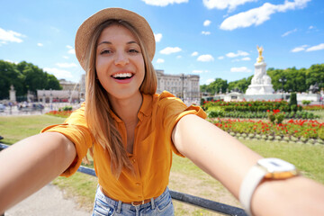 Traveler girl taking selfie photo in London, United Kingdom