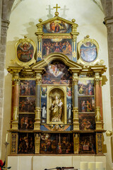 Fototapeta na wymiar retablo de la Mare de Deu del Roser, iglesia de Santa Maria de Andratx, fundada en 1248, Andratx, Mallorca, balearic islands, Spain