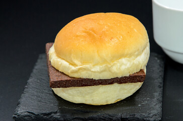 甘いチョコレートバーガー