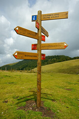 Panel informativo. collado de Atalozti. Gran recorrido 11.Cordillera pirenaica.Navarra.España.