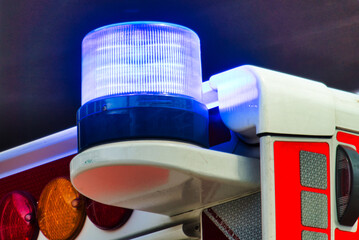 Blaulicht eines Einsatzfahrzeuges der Feuerwehr