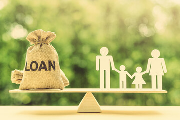 Family loan agreement, financial concept : Loan bag, a family, father and mother with children on a balance scale, depicting lending money to a family and protecting them during divorce or separation. - obrazy, fototapety, plakaty