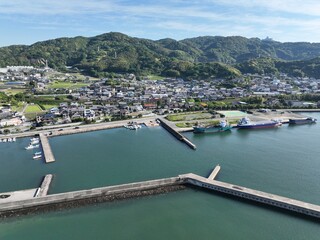三河湾、西尾市幡豆町の海岸の風景を空撮