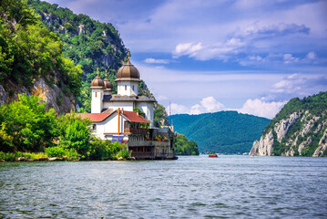 Mraconia, Romania. Famous Danube River gorge Iron Gates - obrazy, fototapety, plakaty