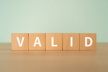有効・正当のイメージ｜「VALID」と書かれたブロック
