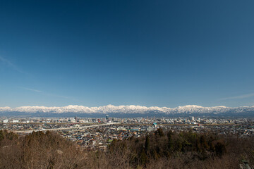富山市と立山連峰（呉羽山展望台から）
