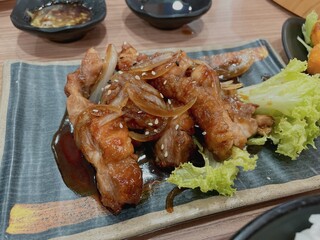 chicken wings with sauce