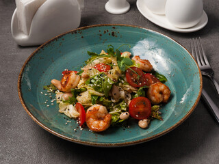 vegetable salad with white beans, grilled shrimp and cherry tomatoes