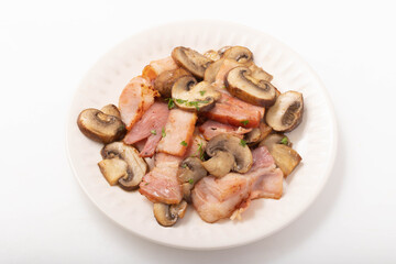 マッシュルームとベーコンのバターにんにく炒め