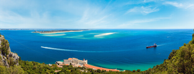 Obraz premium Summer sea coast landscape. Top view from Nature Park Arrabida in Setubal, Portugal.