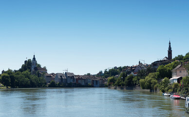 Laufenburg (Baden-Deutschland) und Zwillingsstadt (Kanton Aargau-Schweiz) am gegenüberliegenden Ufer des Rheins - obrazy, fototapety, plakaty