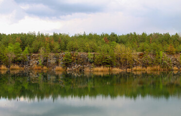 Fototapeta premium lake in the woods