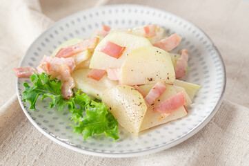 コールラビとベーコンのソテー