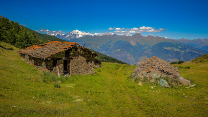 Fototapeta na wymiar bei Pila im Aostatal