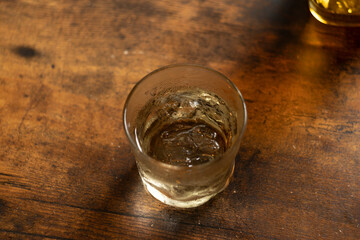 ウイスキーの水割り　バーボン　ブランデー　ウイスキー　BAR  家飲み ...
