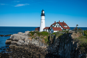 Fototapeta na wymiar lighthouse on a cliff