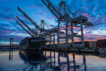 Fototapeta premium Container ship in port 