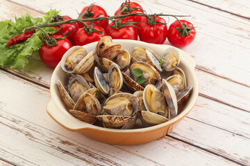 Vongole shellfish mollusc clem with butter