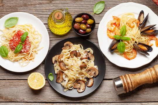 Various Italian pasta