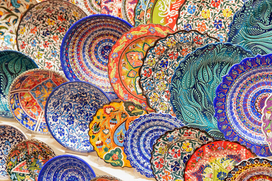 Colorful plates at the Grand Bazaar in Istanbul